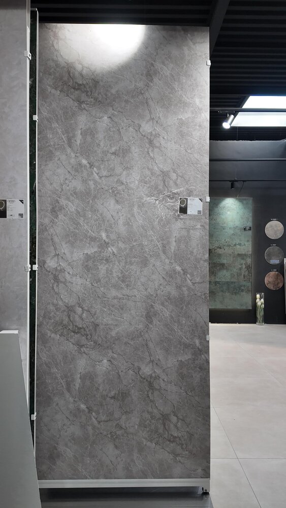 Oppio €72 PER PANEEL - 120x280x0,3 cm - PVC Wandpaneel MAT Marmerlook Taupe