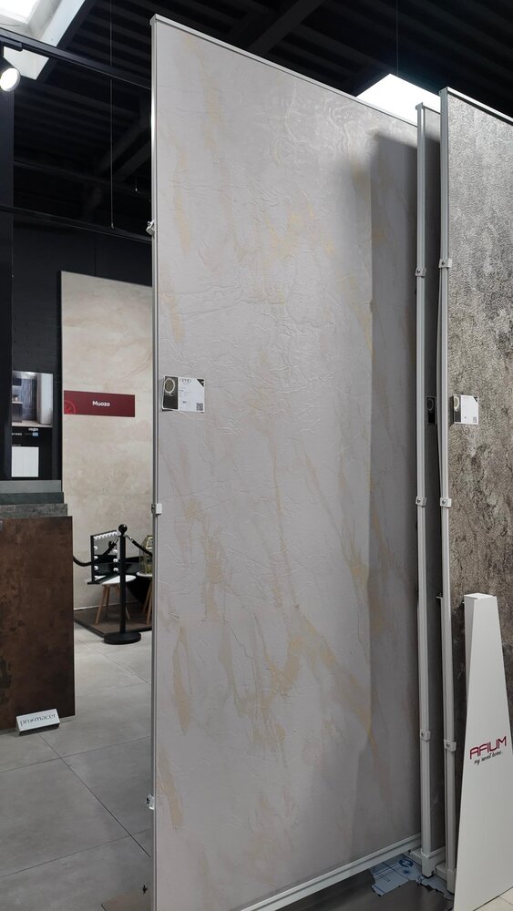 Oppio €72 PER PANEEL - 120x280x0,3 cm - PVC Wandpaneel SLATE BEIGE -  MAT