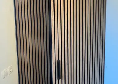 Deur wegwerken met panelen