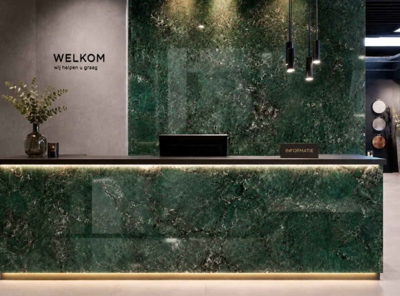 Oppio €57 PER PANEEL - 120x280x0,3 cm - PVC Wandpaneel ONYX Green - Hoogglans Oppio €57 PER PANEEL - 120x280x0,3 cm - PVC Wandpaneel ONYX Green - Hoogglans
