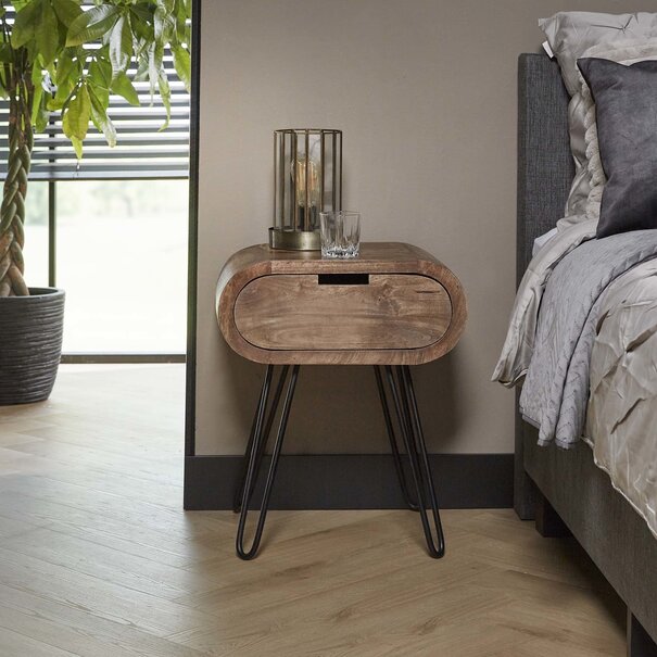 WoonStijl Nachtkastje Barrel met 1 lade - Mangohout & Zwart Metaal