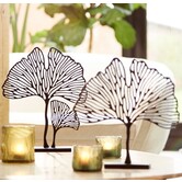 Ornament op voet 36x10x48 cm LEAF mat zwart