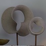 Ornament op voet 20x10x30 cm TUZLA taupe+donker brons