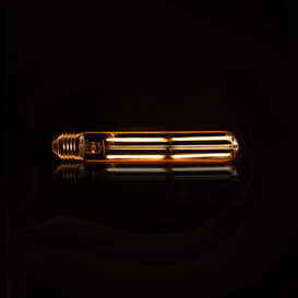 Lichtbron LED filament buis 18 5 cm - E27 4W 2100K 280lm dimbaar / Amberkleurig glas