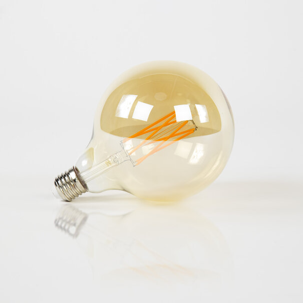 WoonStijl Lichtbron LED filament bol Ø12 5 - E27 6W 2100K 450lm dimbaar / Amberkleurig glas