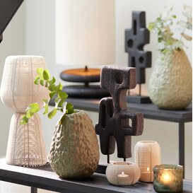 Ornament op voet 20x9,5x38,5 cm SALA hout mat zwart