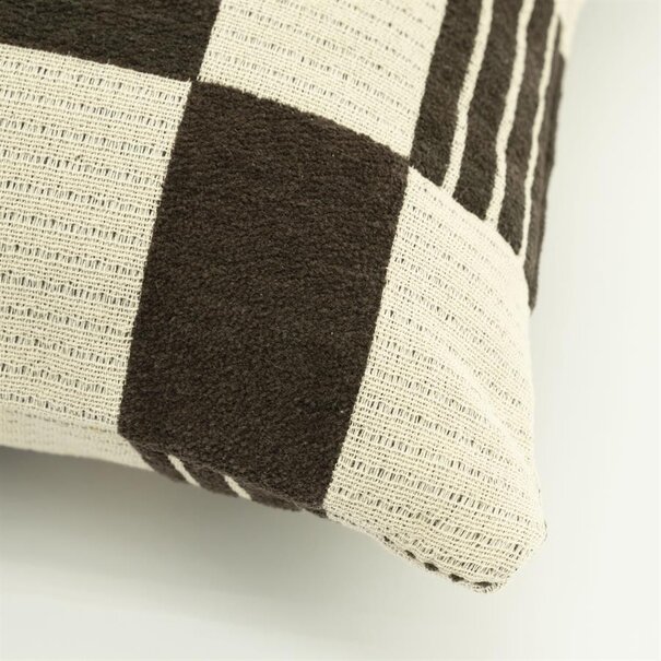 By Boo Kussen Twist 45x45 cm – bruin