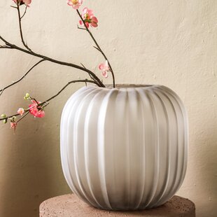 Vaas Levente zand rond geribbeld bol L