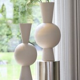 Vaas deco Ø30x75 cm CHEDI mat licht grijs