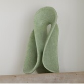 Ornament op voet 20,5x19x39 cm ZAZINA groen