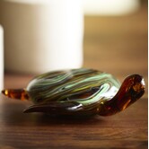 Ornament 19x16x7 cm TURTLE glas amber+groen