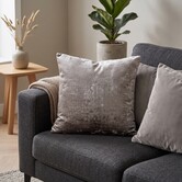 Sierkussen BOCANDA 45x45 cm - Zilver of Taupe met Croco-look