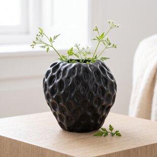 Vaas Strawberry zwart - 15x14,5x14,5 cm