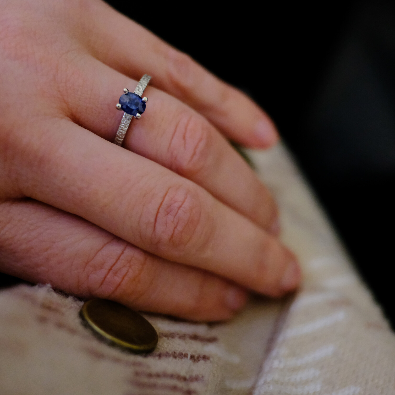 Ring saffier donker blauwe