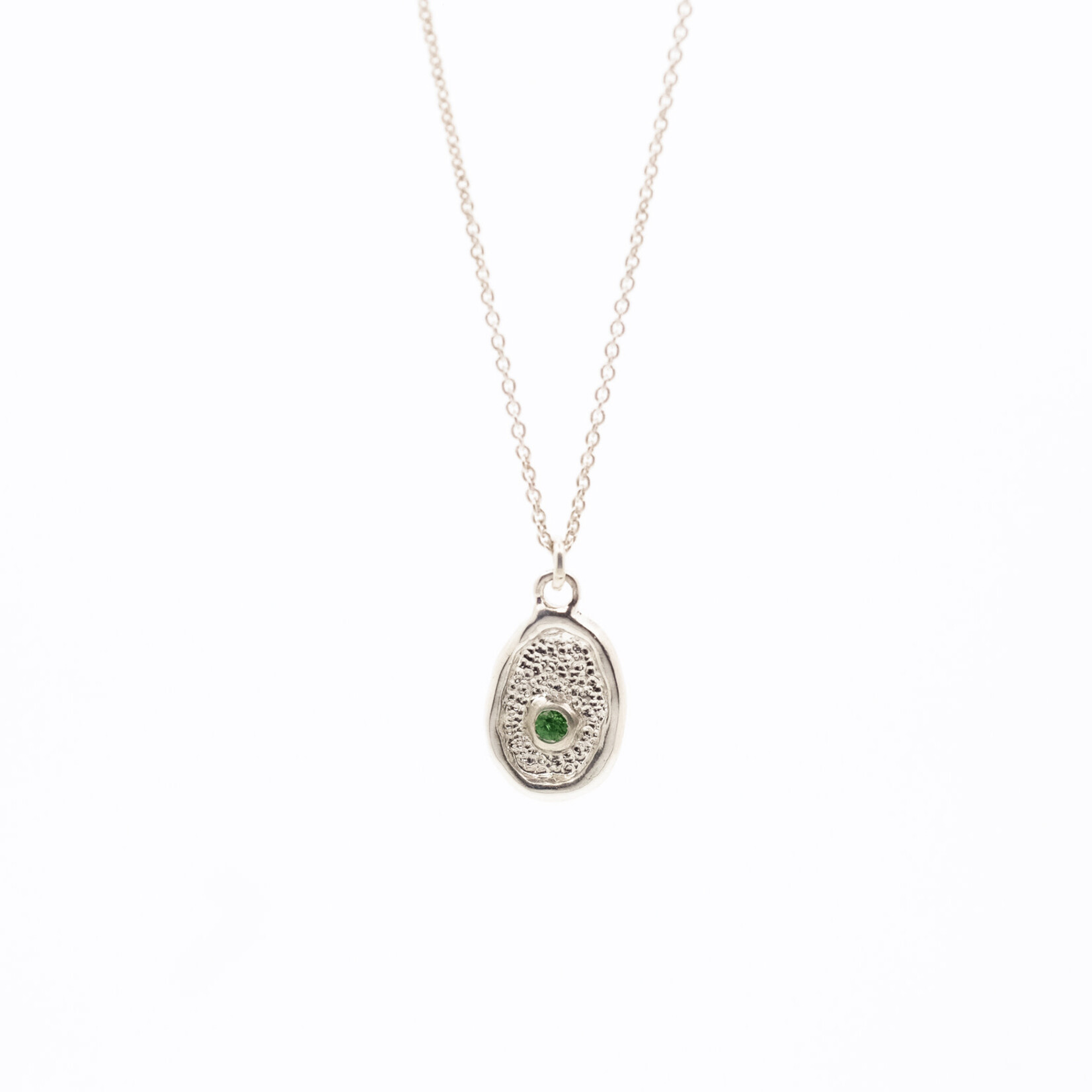 Hanger Jamie met groene diamant