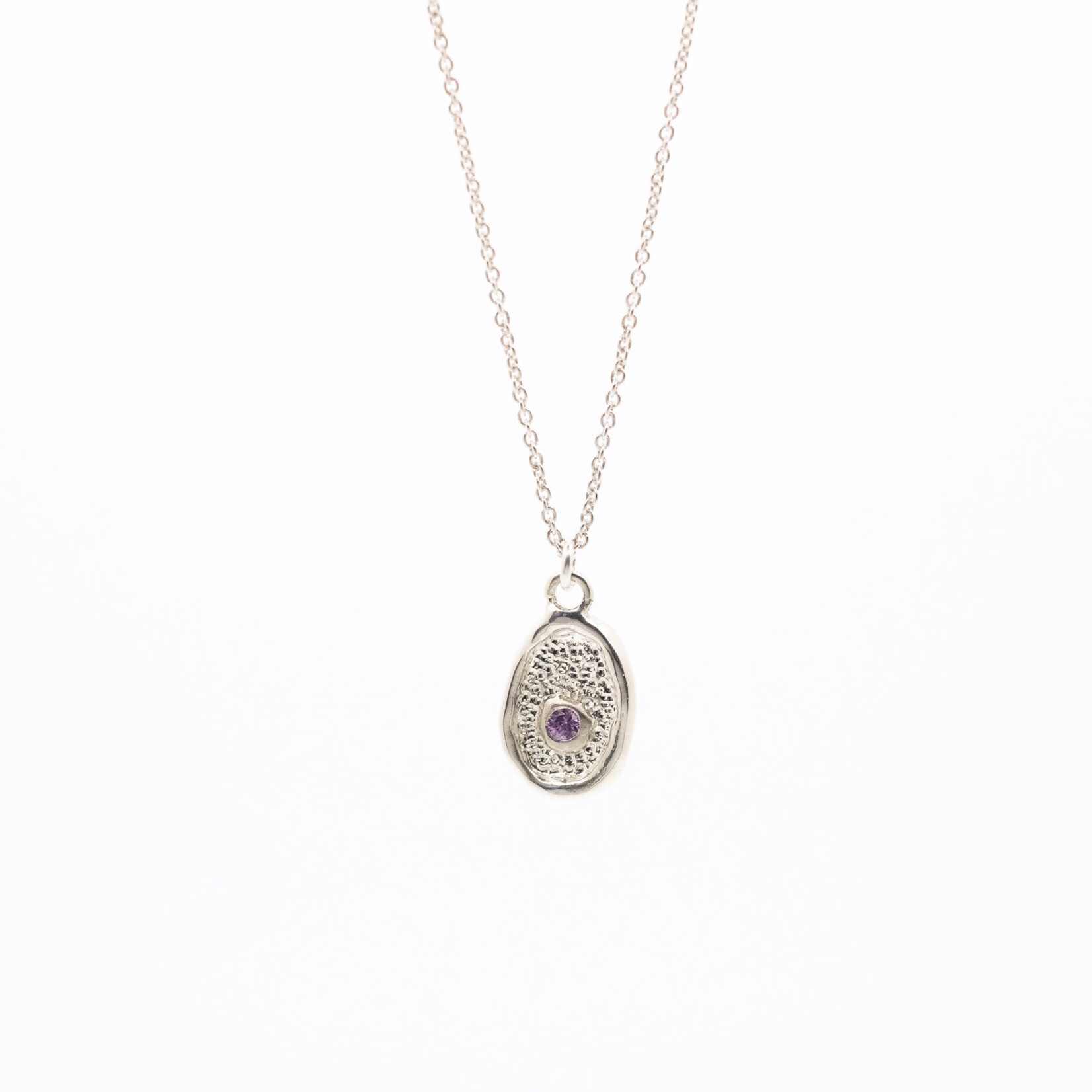 Jamie ketting met paarse saffier