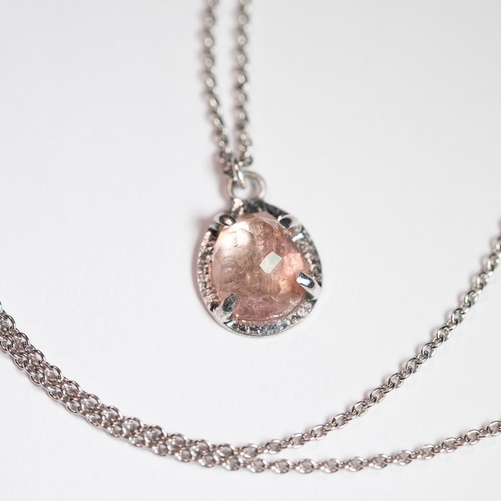 WG Ketting Helsinki roze toermalijn