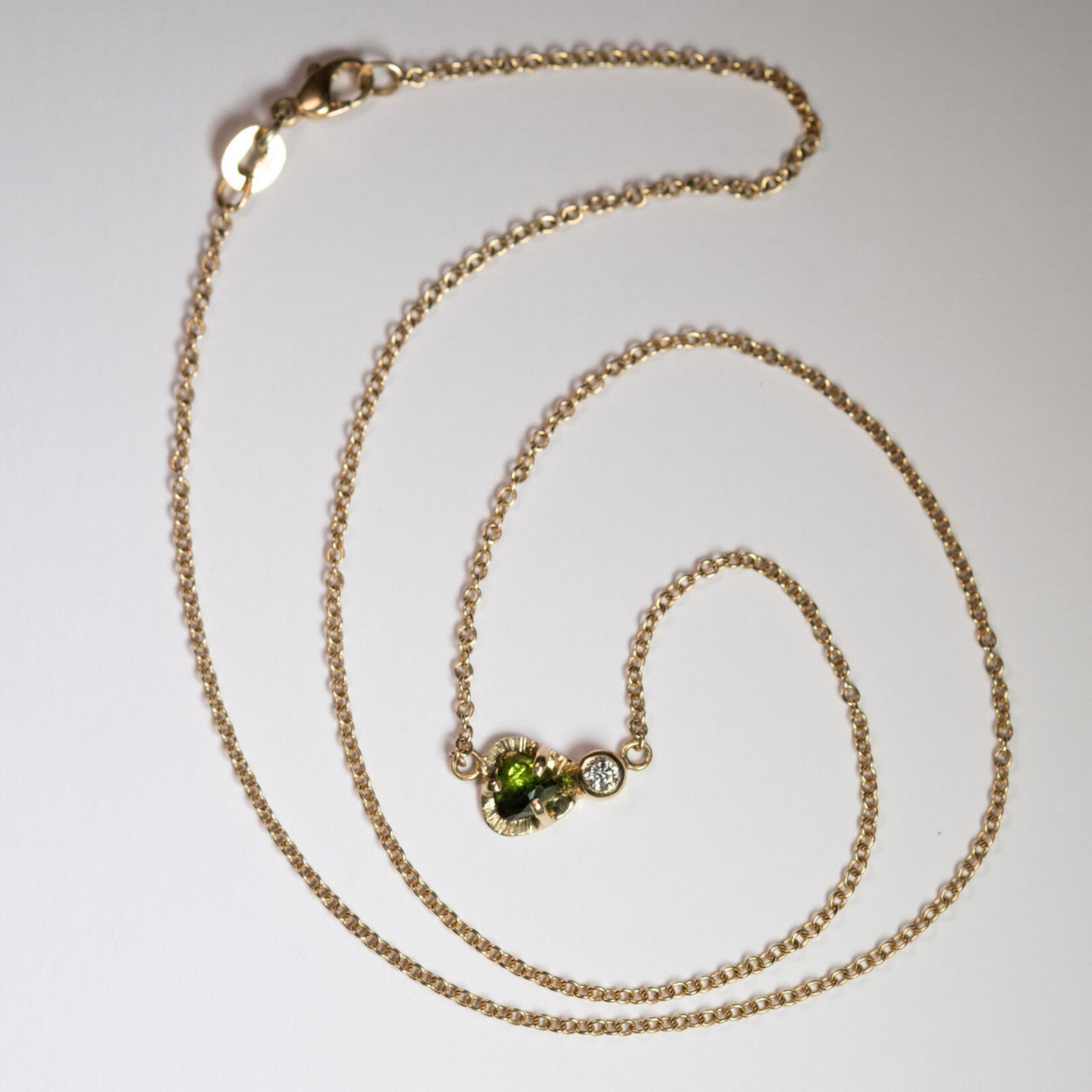 Ketting Helsinki met saffier en diamant