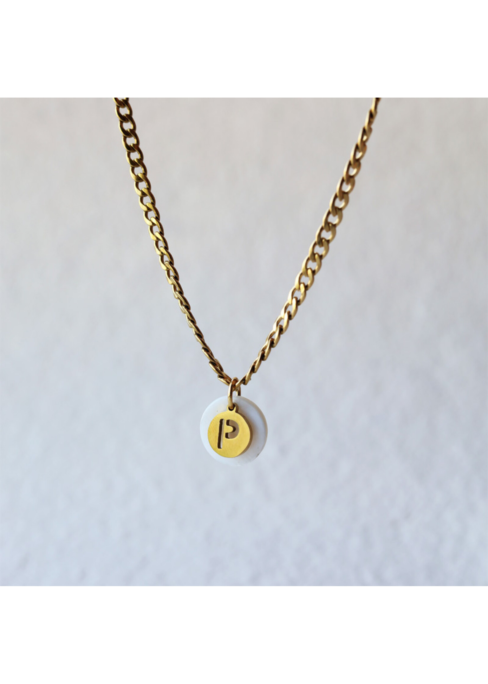 Chain with initial charm