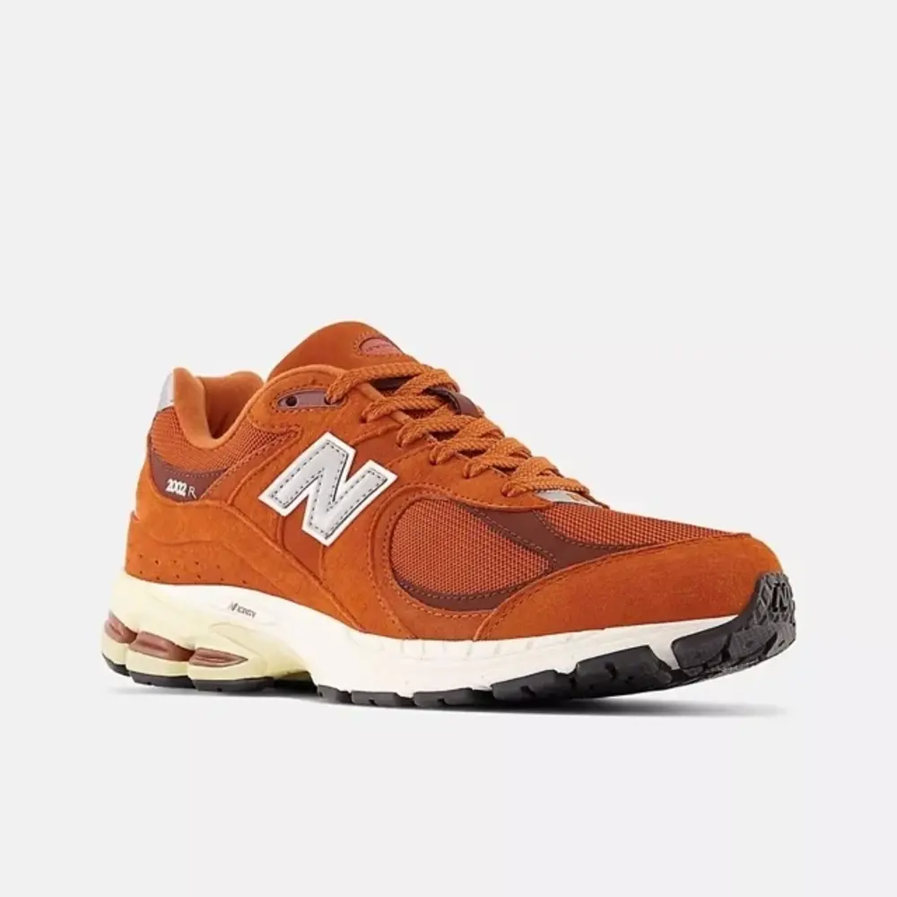 New Balance New Balance 2002R RCB Bruin