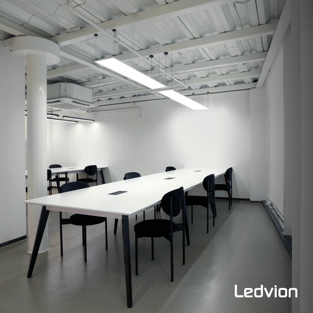 Ledvion Panel LED 120x30 - UGR <19 - 24W - 210 Lm/W - 6500K - 5 años de garantía - Clase Energética A