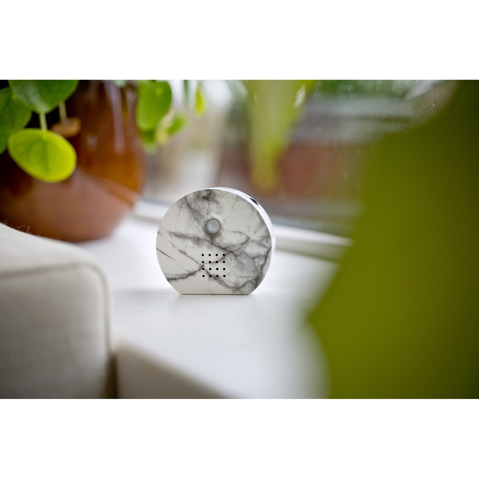 QLT QLT Nature Box Huisje Rond met Vogelgeluiden en Sensor