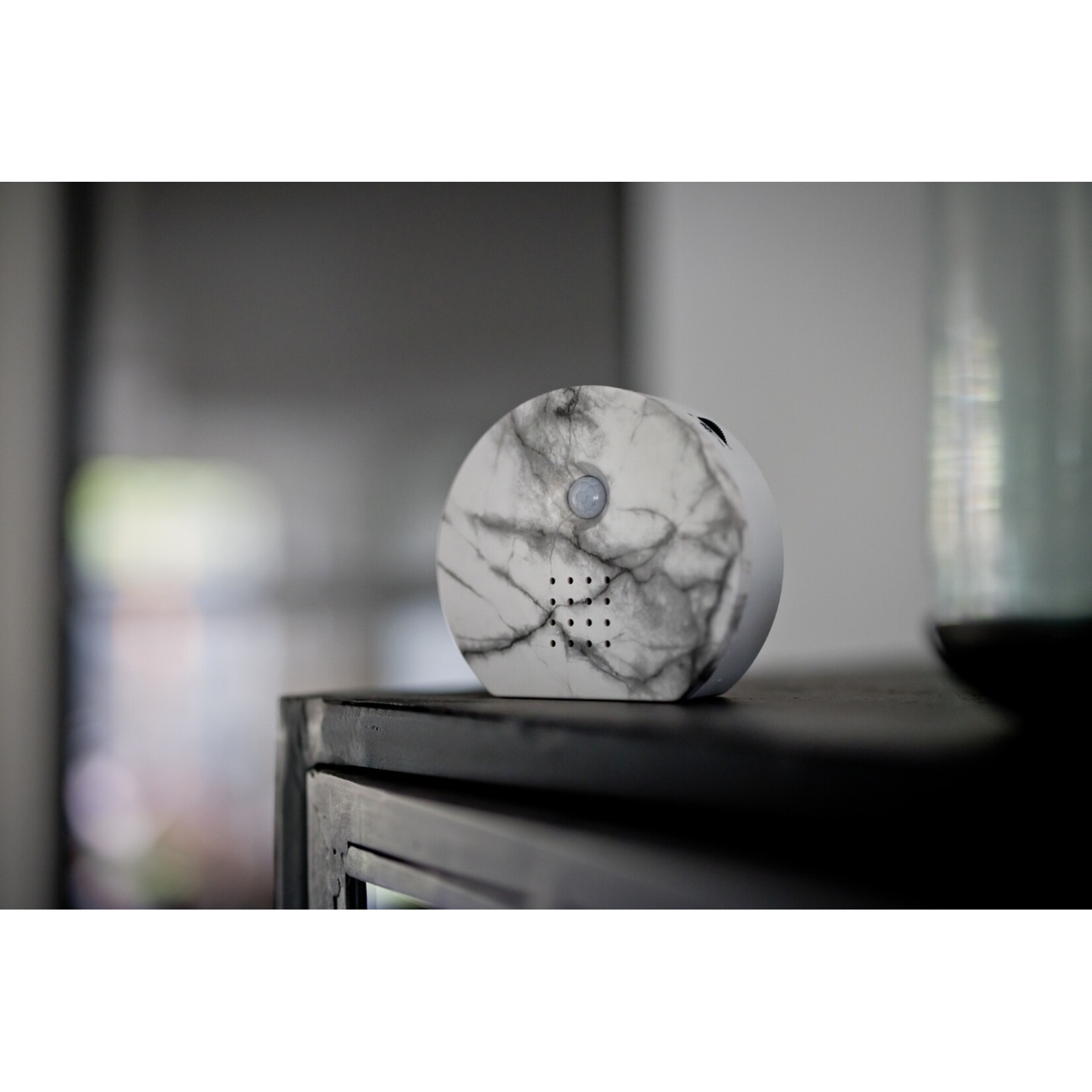 QLT QLT Nature Box Huisje Rond met Vogelgeluiden en Sensor