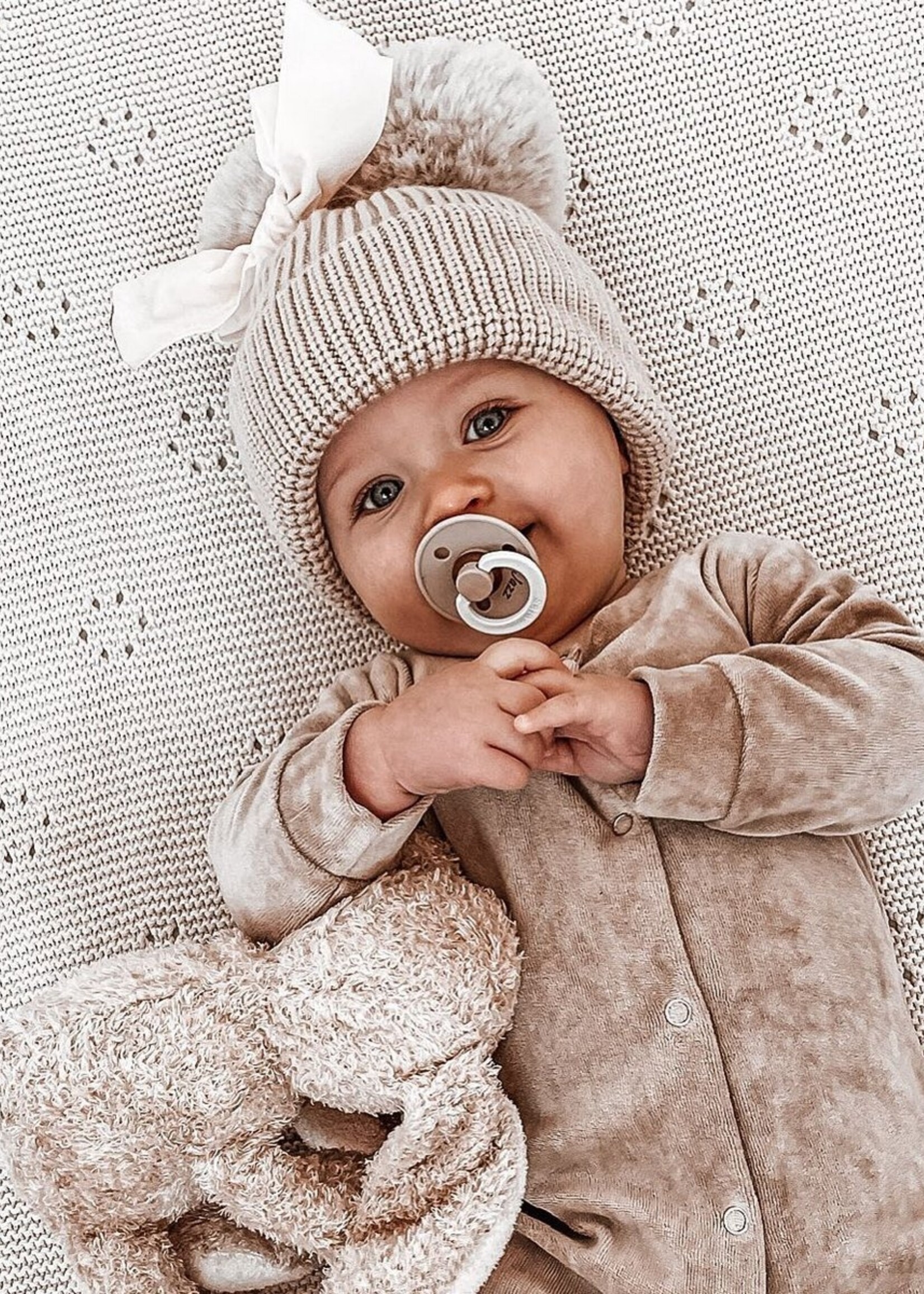 Claire Winter Mutsje Beige