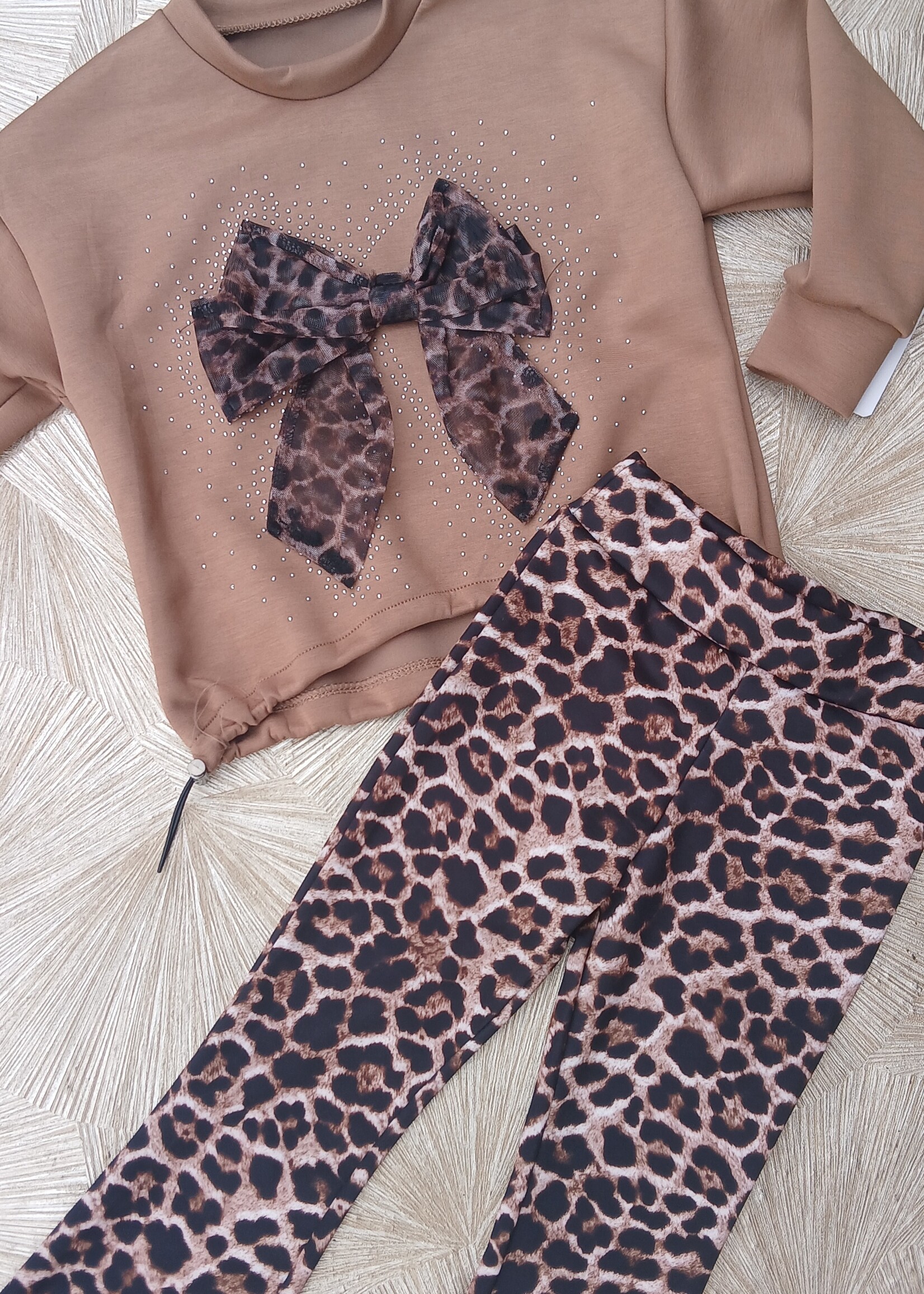 Leo Bow Flair Set Camel