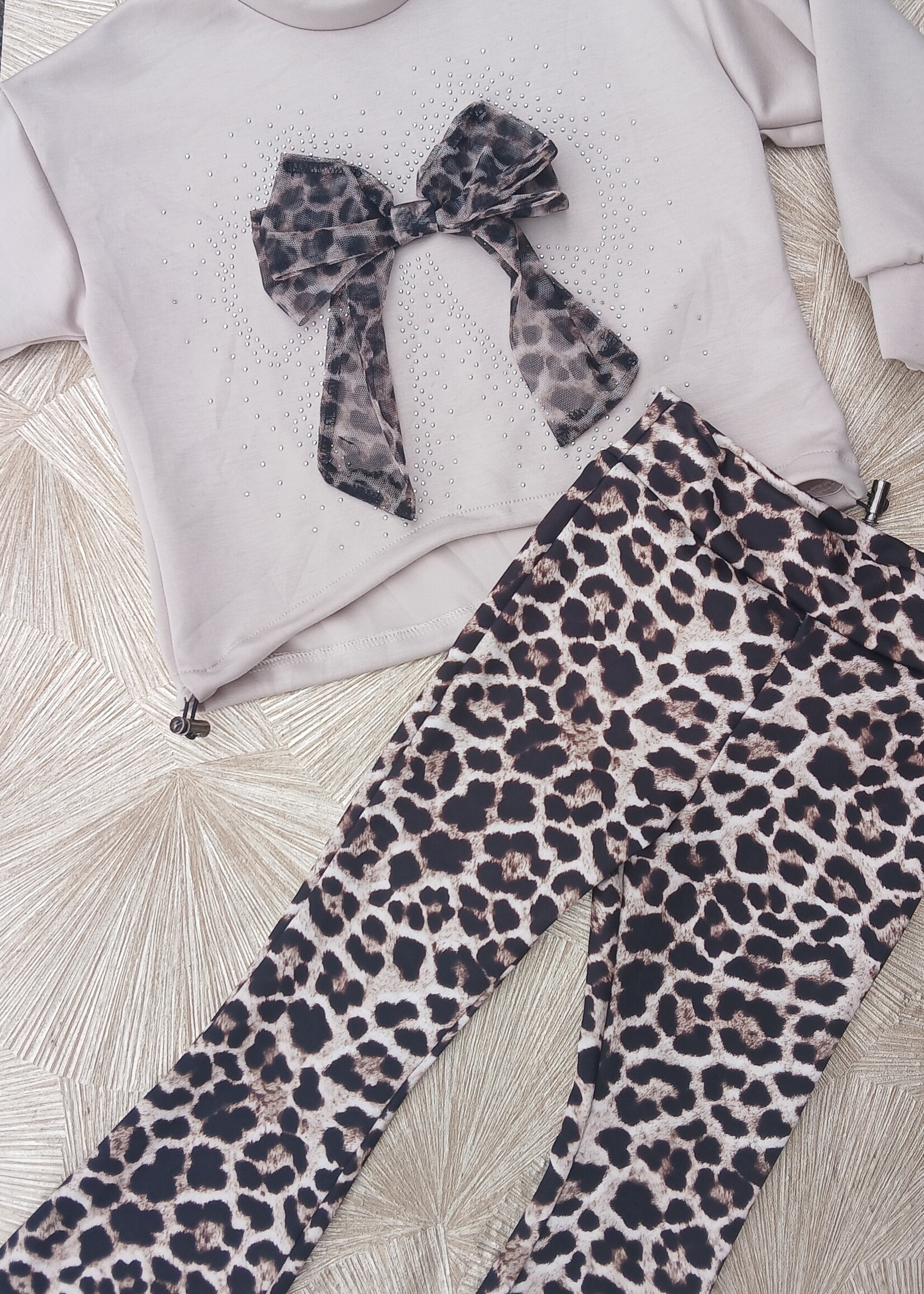 Leo Bow Flair Set Beige