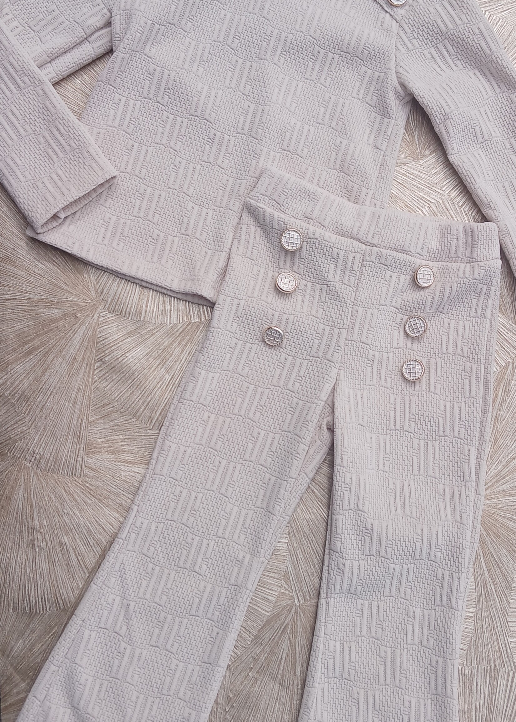 Button Chic Comfy Set Beige