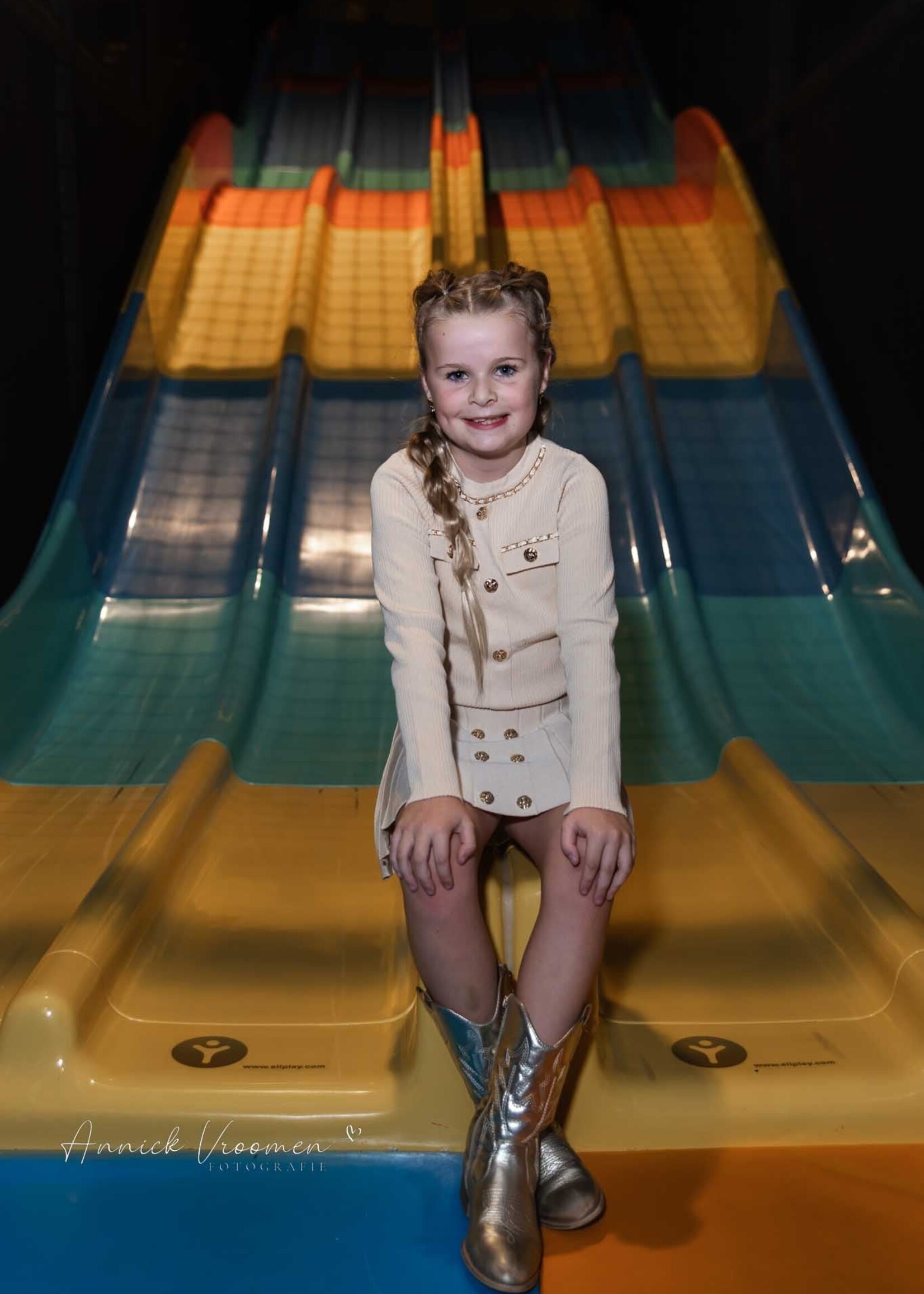 Goldy Chic Top Beige