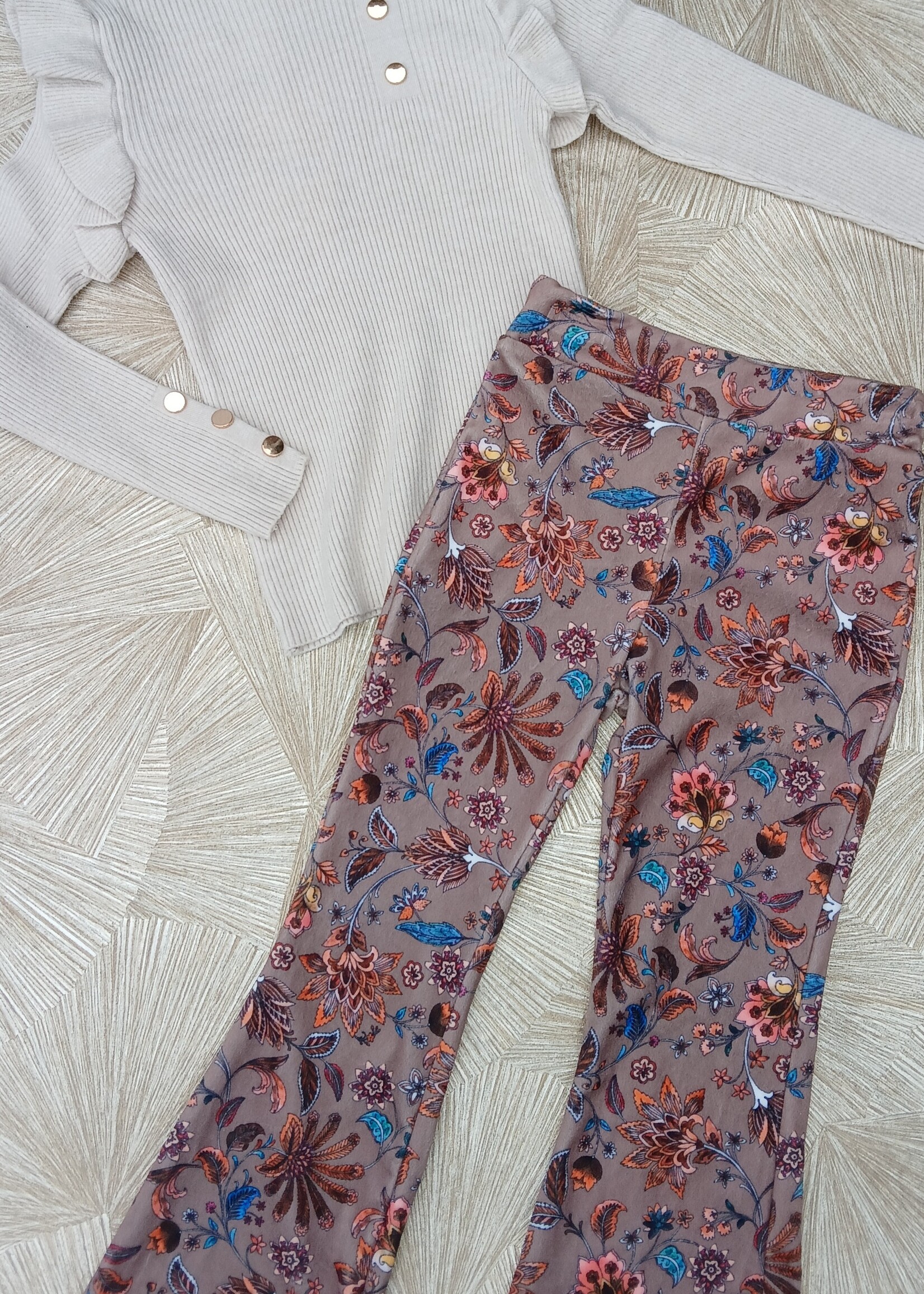 Velourse Flair Esmee Brown