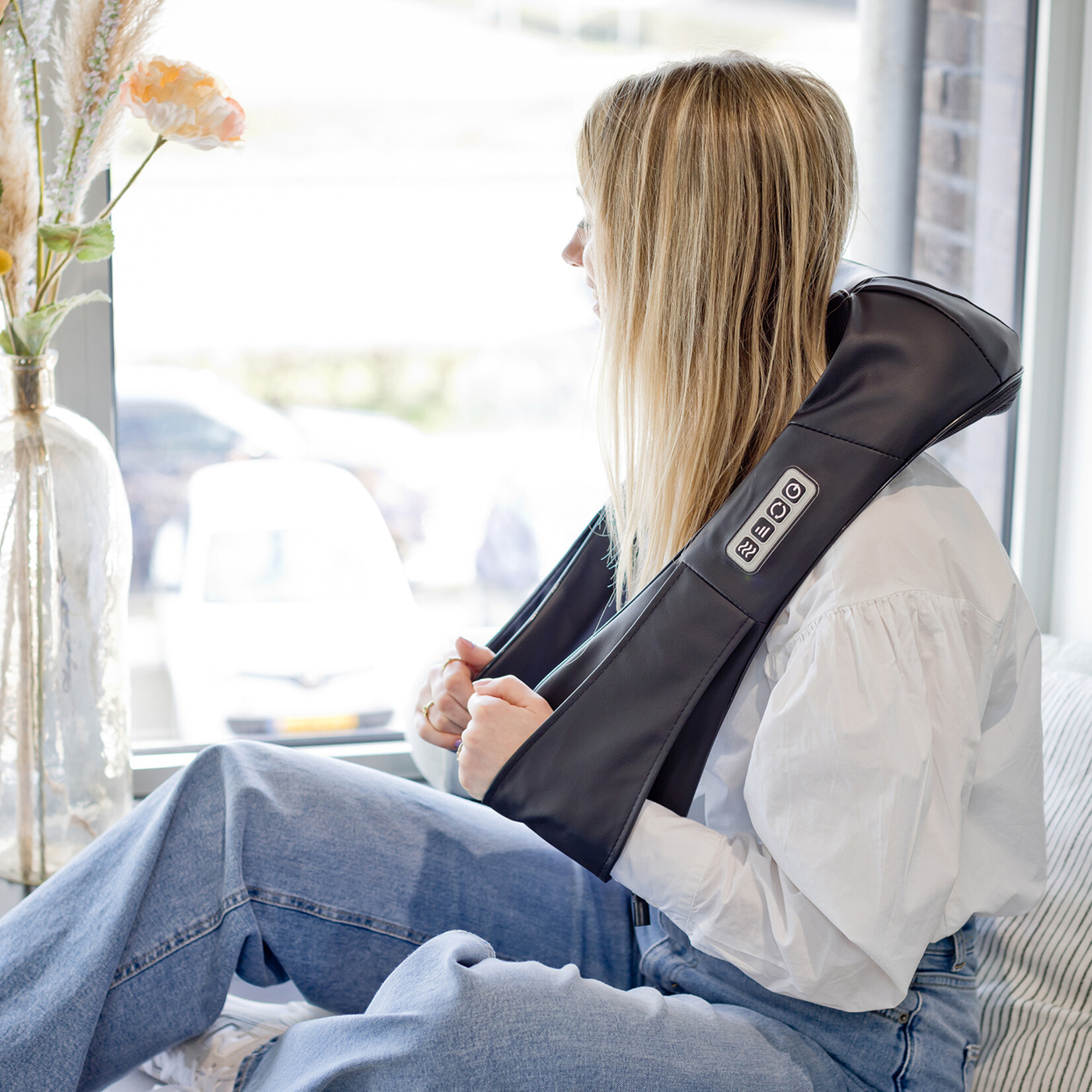 QLT No Less QLT Elektrisch Nekmassage Apparaat met Infrarood – Flexibel met Warmtefunctie