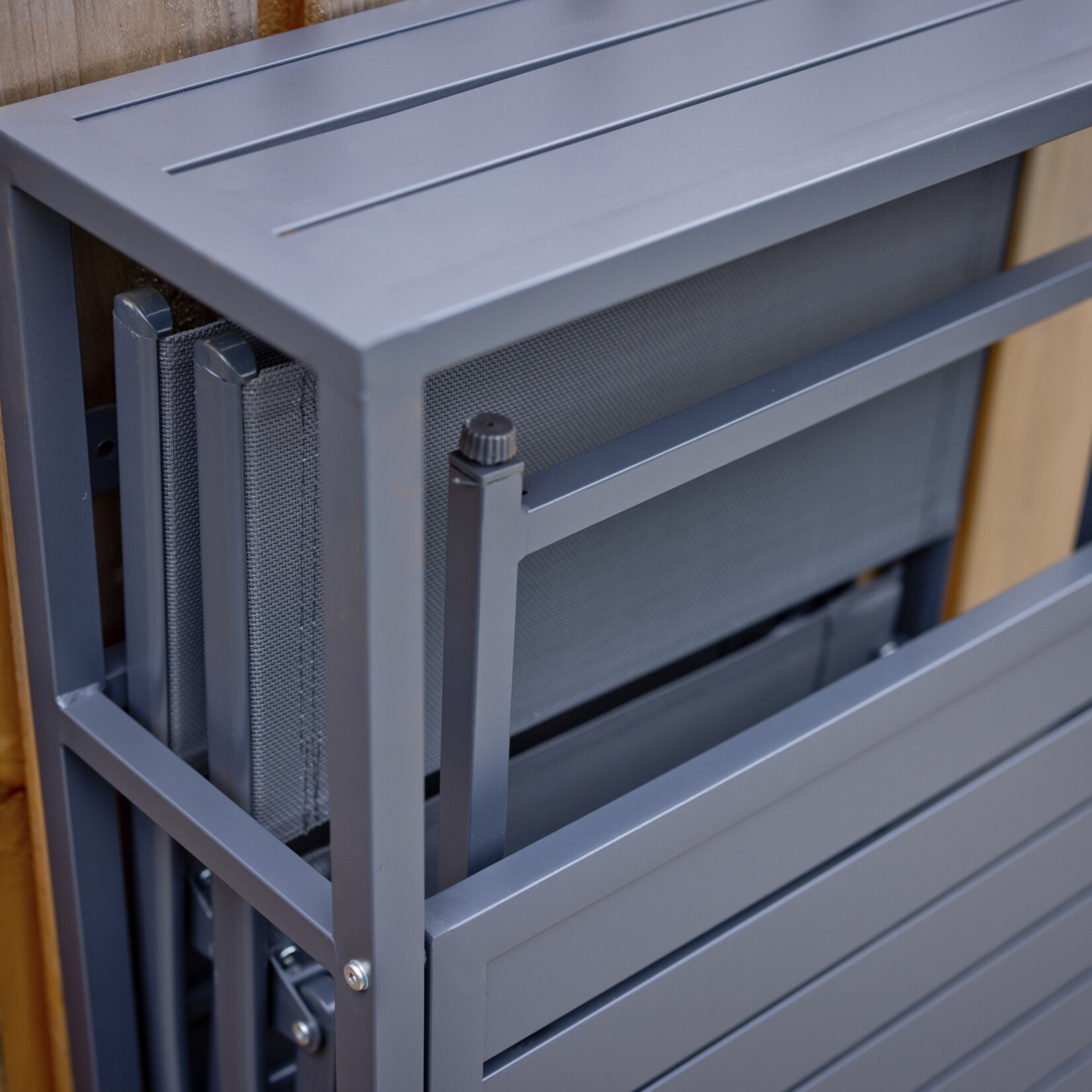 QLT No Less QLT 3-Delige Bistroset Opvouwbaar – Stalen Terras- en Balkonset 2 Personen