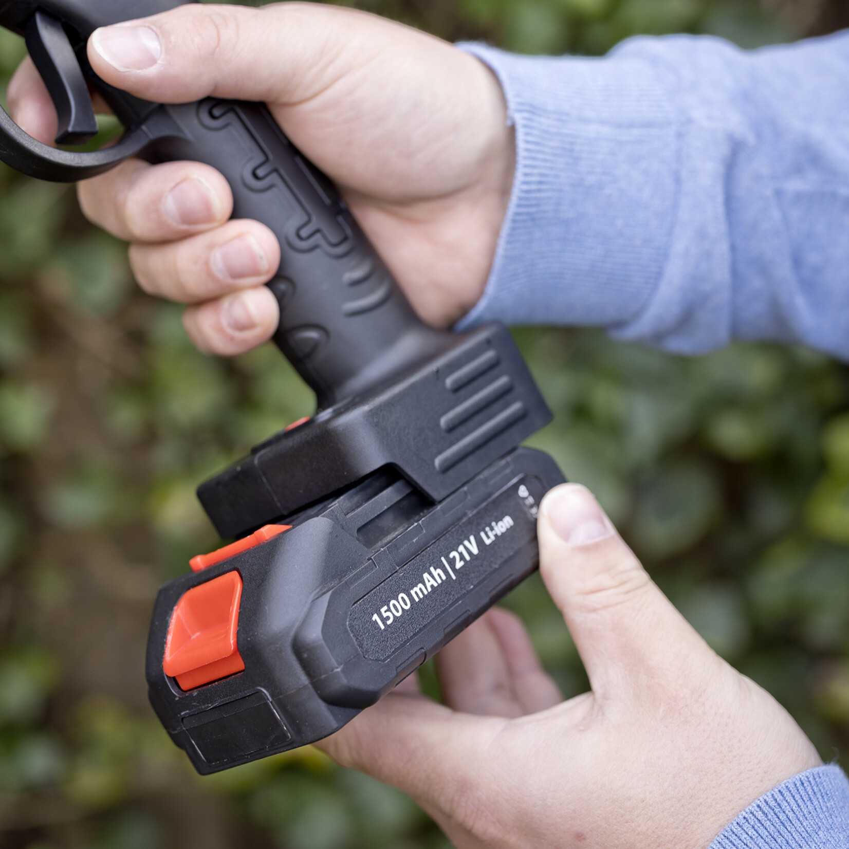 QLT No Less QLT Elektrische Snoeischaar op Accu – Takkenschaar met Opbergkoffer
