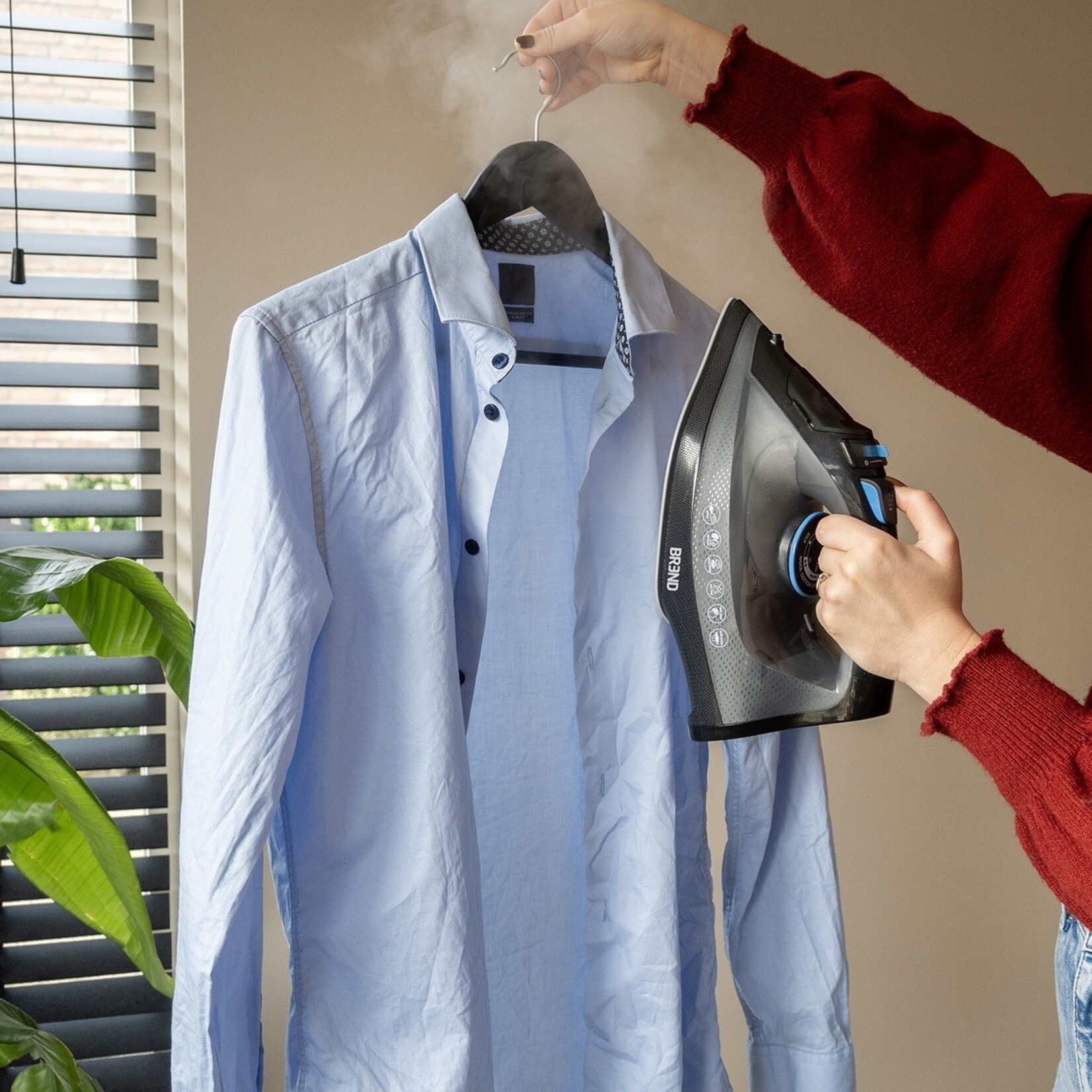 BREND BREND BR-2232 Draadloos Stoomstrijkijzer met Oplaadbasis – 200W