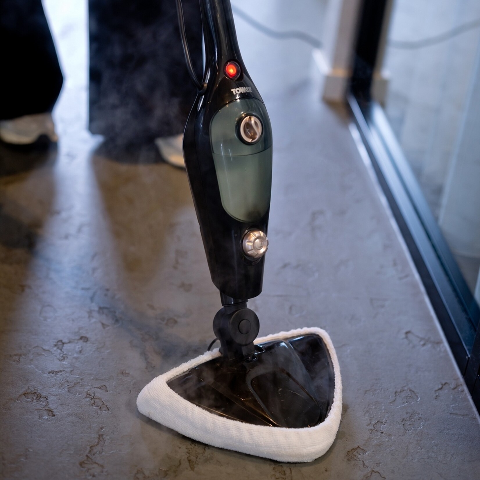 Nexxt Nexxt 16-in-1 Stoomreiniger – Inclusief Accessoires en Ruitenwisser