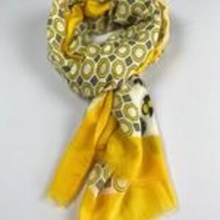 Sjaal van mooie zachte stof / materiaal 50 % katoen met 50% viscose