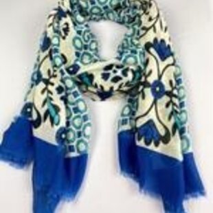 Sjaal van mooie zachte stof / materiaal 50 % katoen met 50% viscose