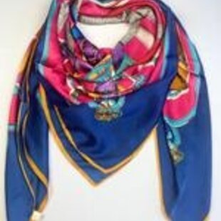 Vierkante sjaal met kleuren 130 x 130 cm / 70% viscose met 30 % zijde (glad materiaal)