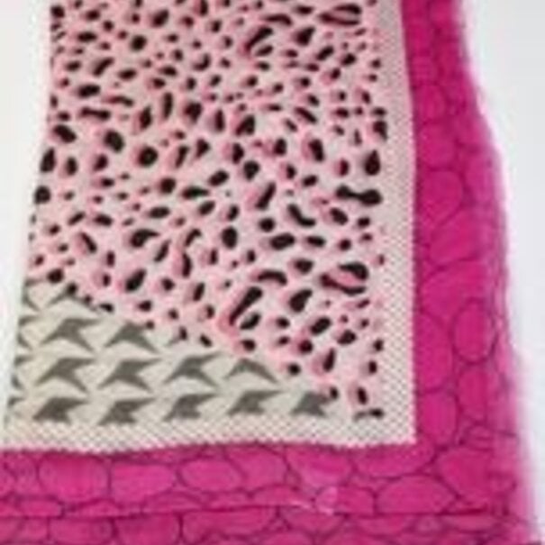 Zomersjaal met print en mooie zachte stof 50% katoen met 50 % viscose / 6 kleuren