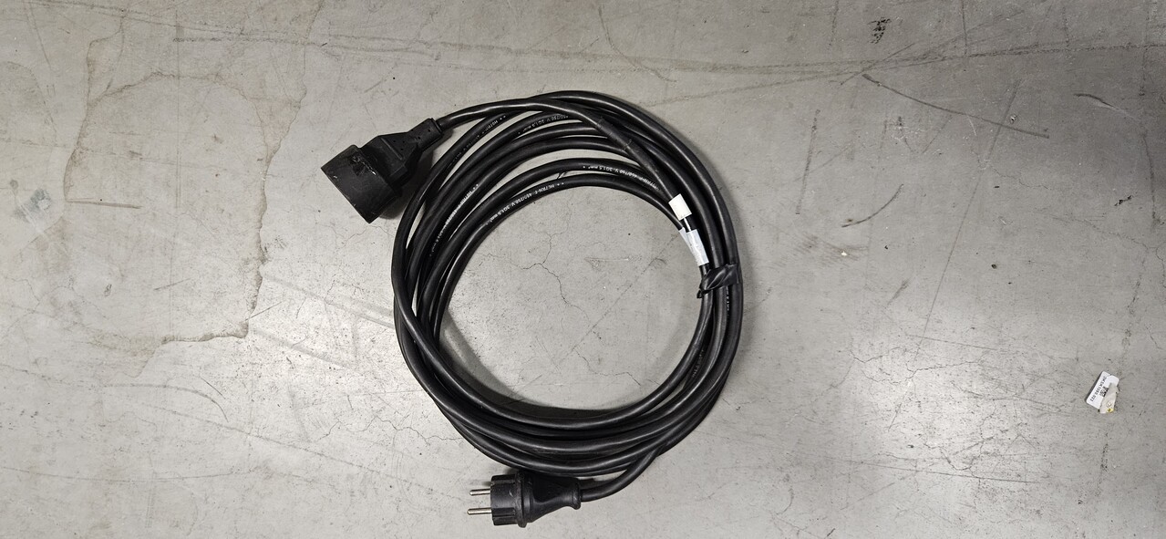 Schuko kabel  5m 1,5 qmm OCC.