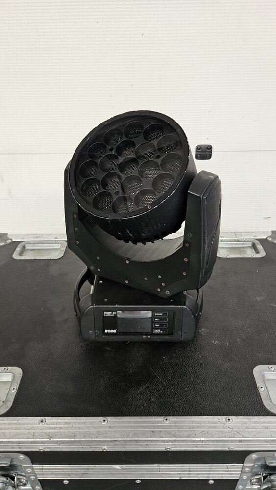 Robe 300 Ledwash OCC.  Meer beschikbaar op aanvraag