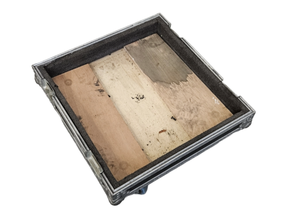 Flightcase stolp incl rack 12 he  60 x 60.x 80 h gestoffeerd OCC.