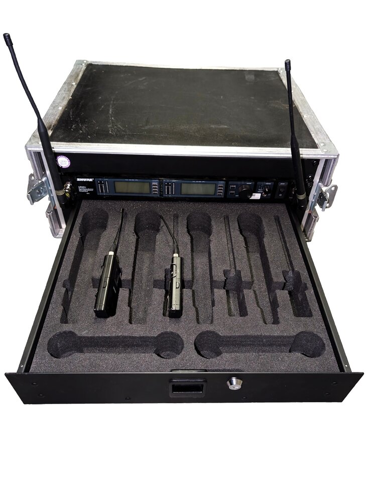 Shure Flightcase incl. 1x Shure UR4D en 2x UR1 bodypack K4E