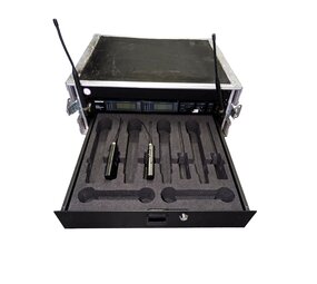 Shure Flightcase incl. 1x Shure UR4D+ en 2x UR1 bodypack K4E