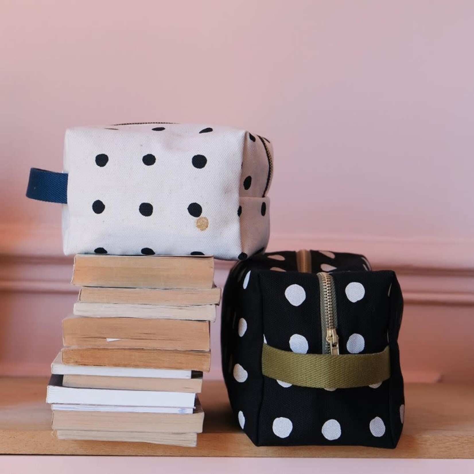 La Cerise sur le gâteau Trousse Cube_MIA_Caviar