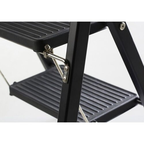 Altrex Riesige Trittleiter für den Haushalt 2-stufig Schwarz