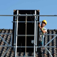 Euroscaffold Solar Rollgerüst 135x305x12,2m Arbeitshöhe, inklusive Solarlift